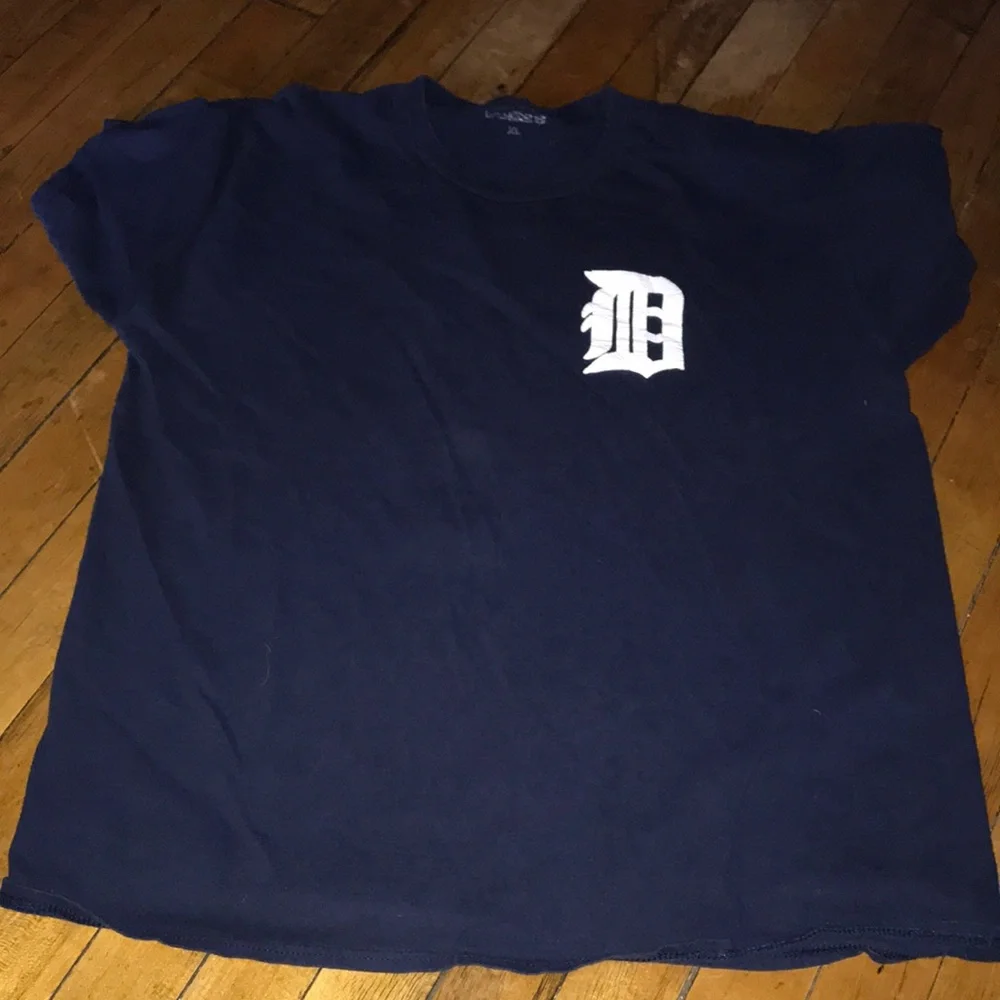 Detroit Tigers Navy Short Sleeve Shirt with 'GREENE 61' Graphic‎